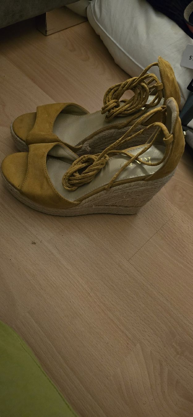 Damenschuhe: Sommerschhe zum binden – Neu und originalverpackt aus Laufen von Miggeli88 2