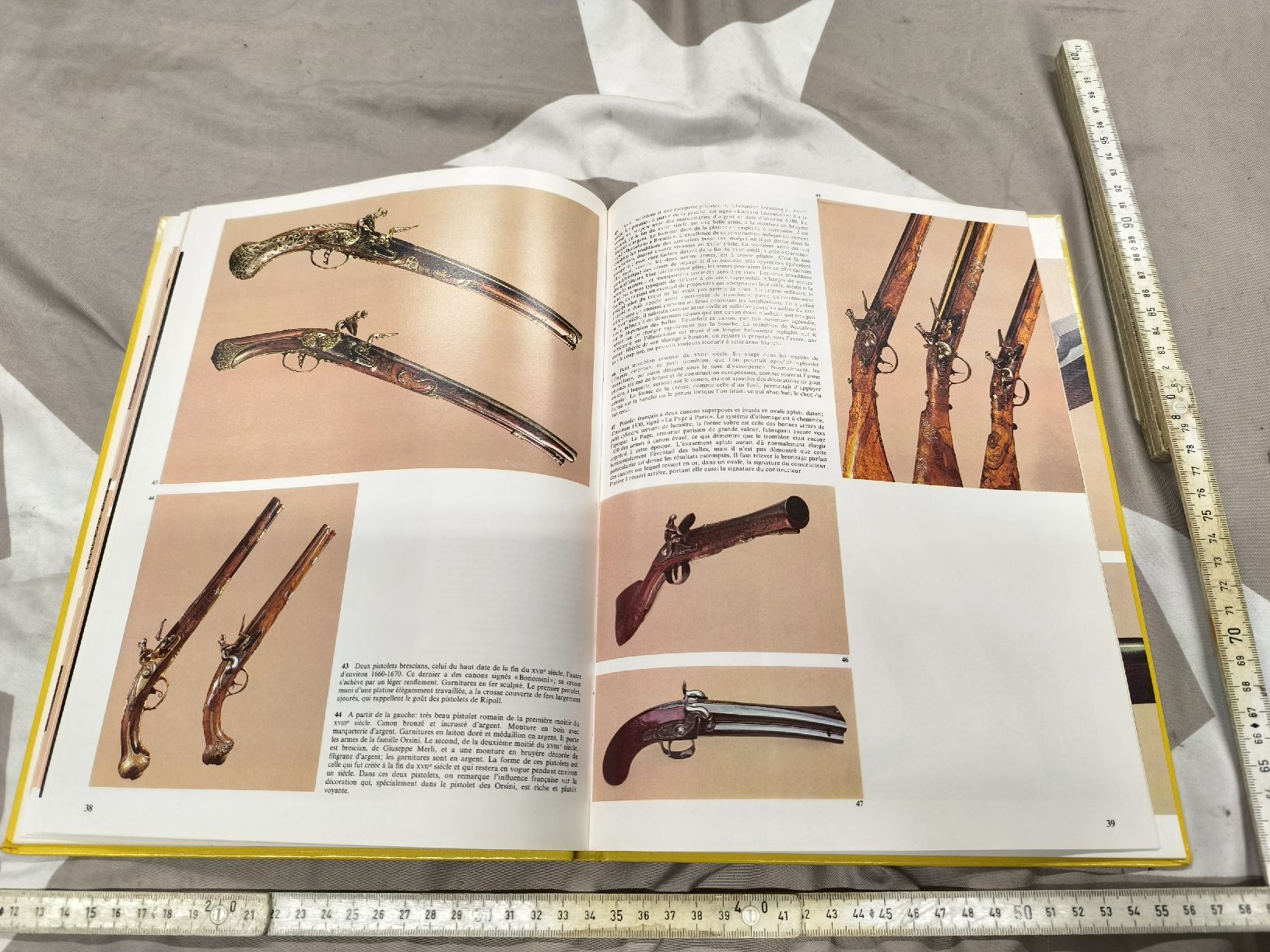 Libri: BUCH.. Armes À Gru De Collection – Usato da Cama venduto da anto_a 5