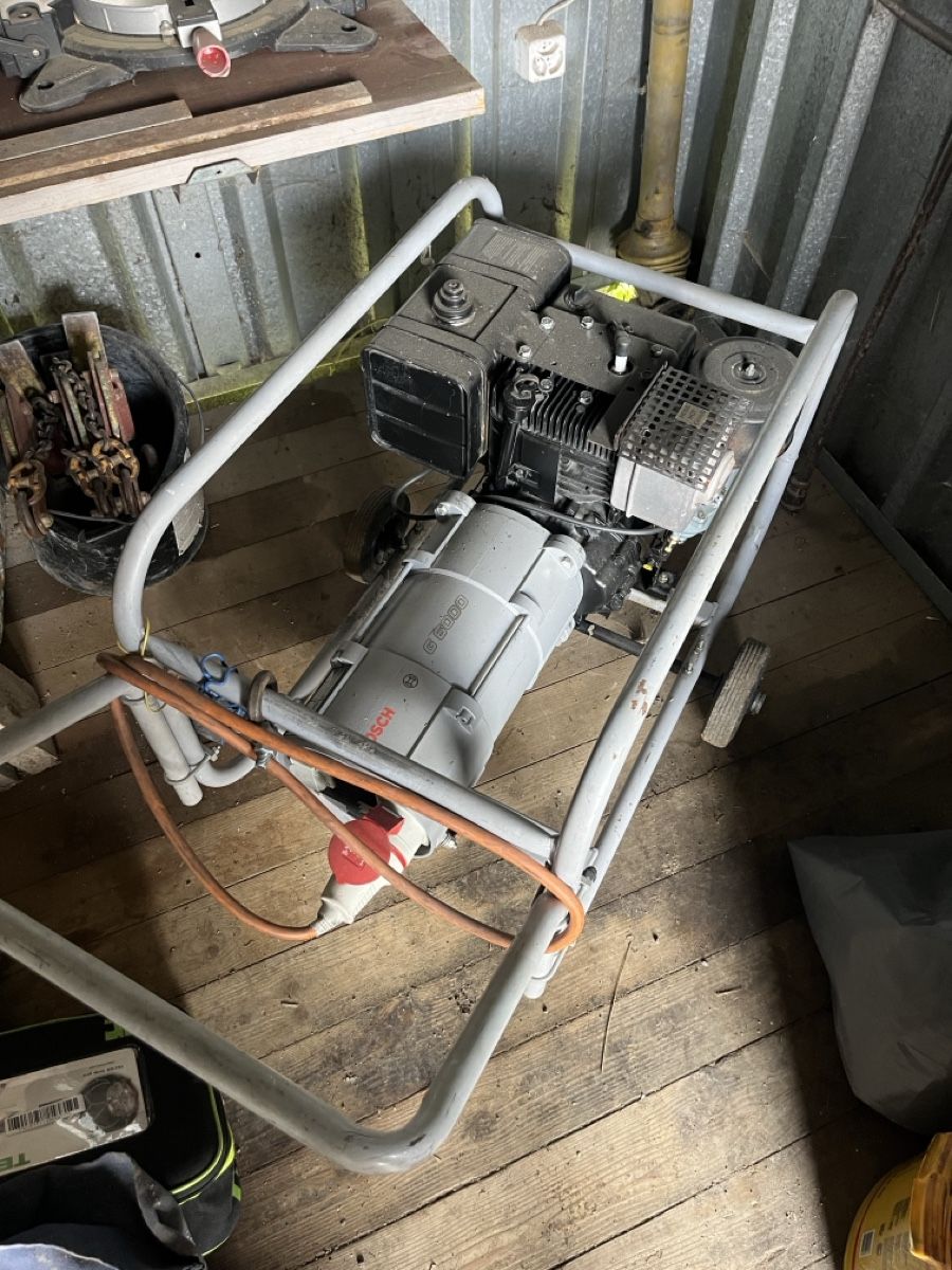 Bosch Generatori di corrente: Generatore di corrente Bosch - Bosch-Generator – Usato da Biasca venduto da crosett