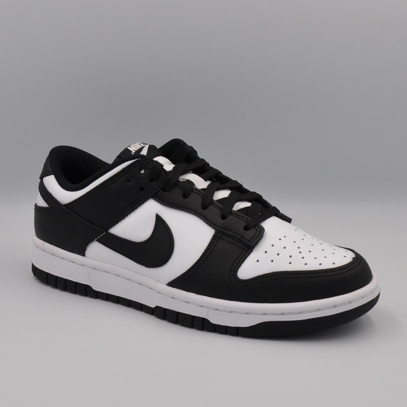 Nike Scarpe da donna: Nike Dunk Low Panda W  38.5 – Nuovo e nell'imballaggio originale da Bern venduto da SneakerheavenLT 5