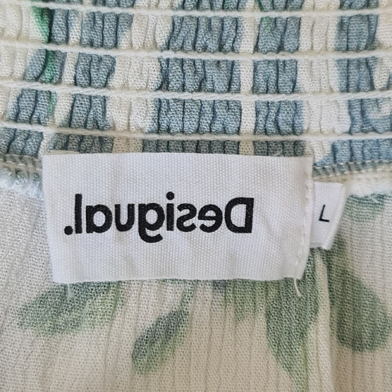 Desigual Blusen: Blouse Desigual taille L, épaules découvertes – Neu (gemäss Beschreibung) aus Renens VD von del_t2kx 3