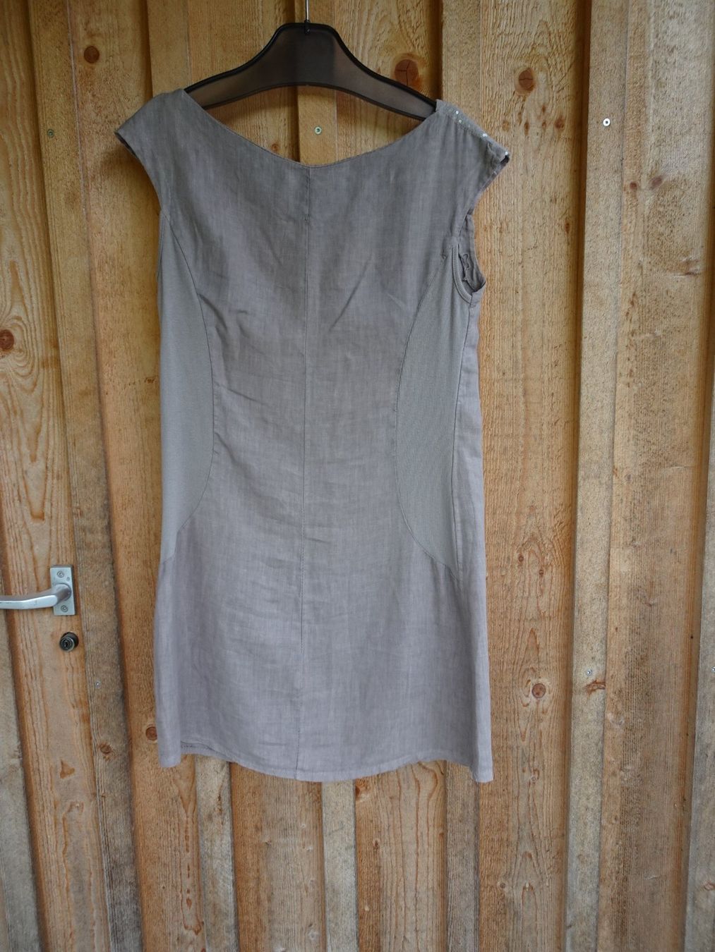 Kleider: Wunderschönes, beiges Leinenkleid Gr. S - 240917 – Gebraucht aus Küssnacht am Rigi von Good4Deckeli 1