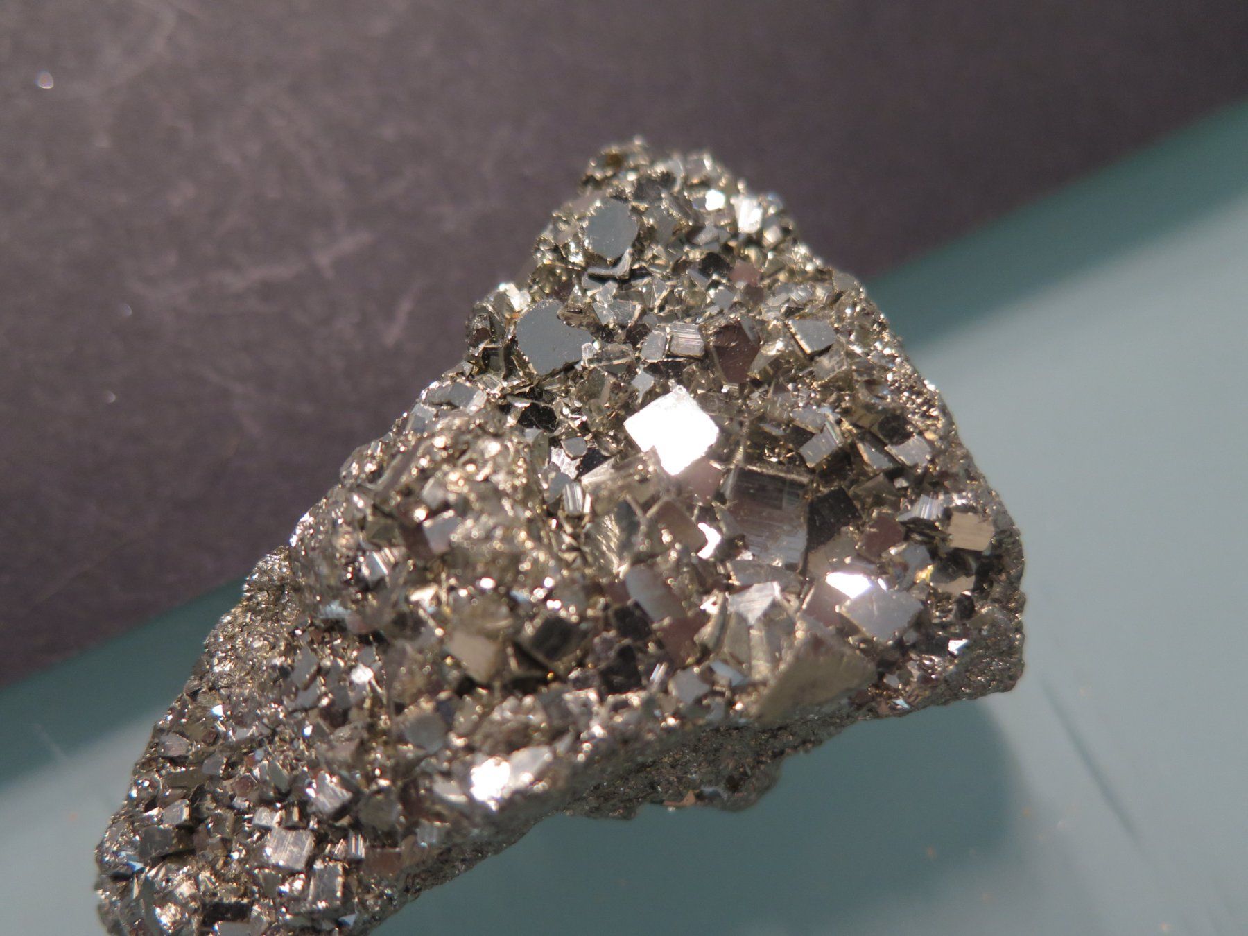 Mineralien & Heilsteine: Hochglänzender Pyrit von Peru ca. 107 gr. – Gebraucht aus Schaffhausen von Yamakana51L8736OQ8 1