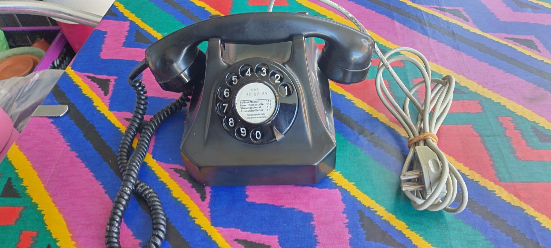 Téléphones: Tischtelefon – D'occasion à Liestal par waeckerli
