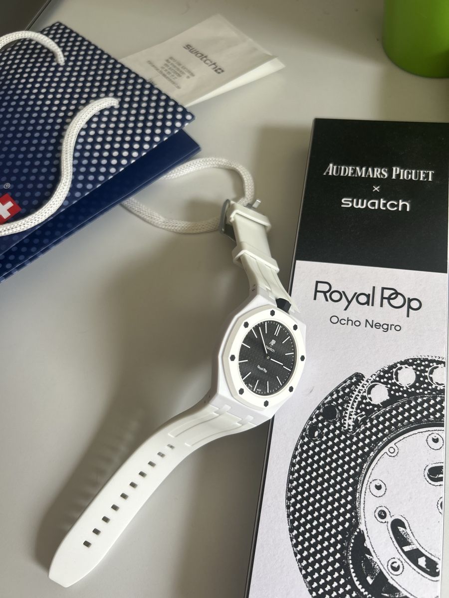Audemars Piguet Montres: Audemars Piguet x Swatch : Royal pop – Neuf avec emballage d'origine à Zürich par Millerofficials 2