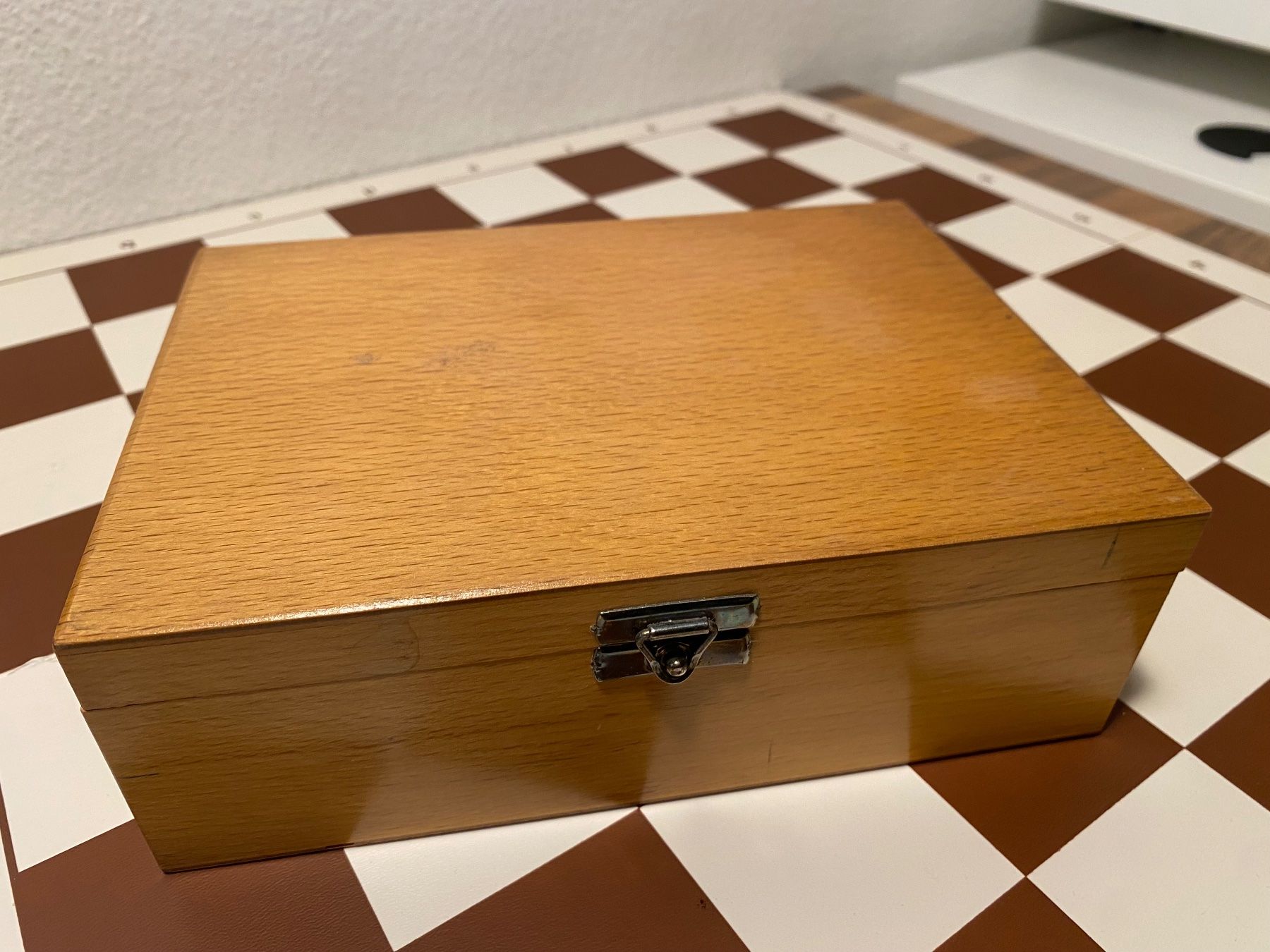 Giochi: Jeux d'echec en bois – Usato da St-Prex venduto da Okoala 8