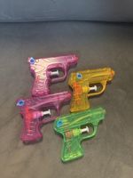 Wasserpistolen Set 4 Stück transparent bunt gebraucht
