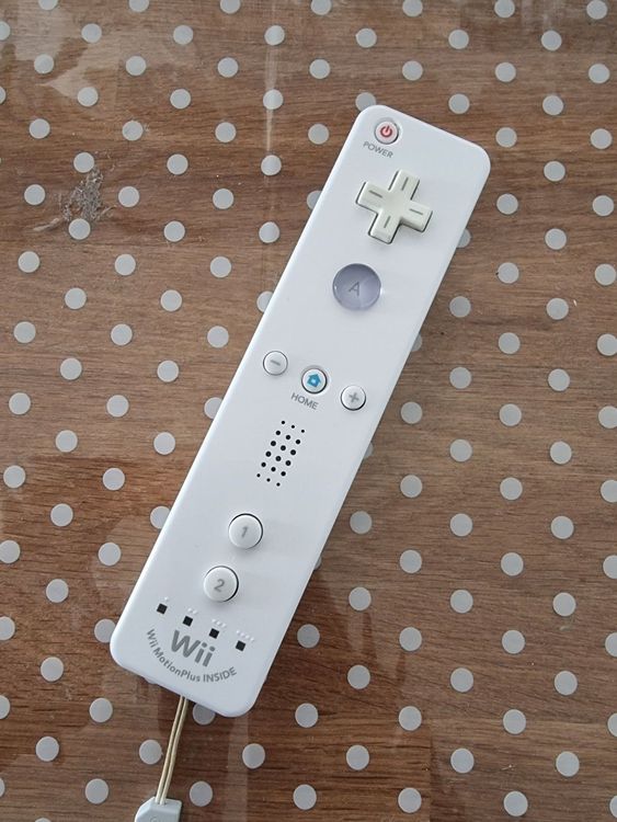 Wii controller *motion plus inside* Kaufen auf Ricardo