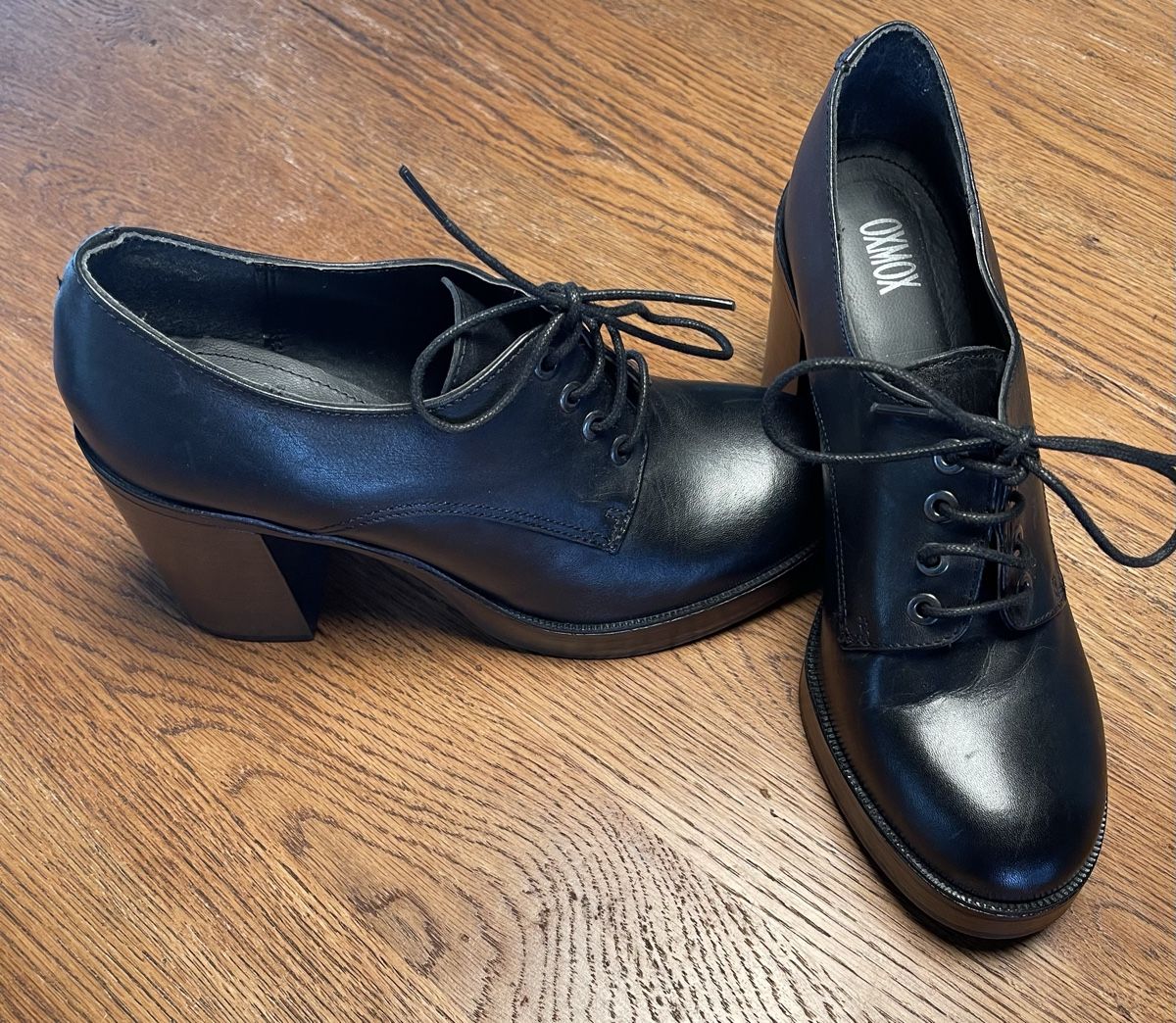 Scarpe da donna: Schwarze OXMOX Schnürschuhe, Gr. 39 – Usato da Läufelfingen venduto da B_C_Sch.