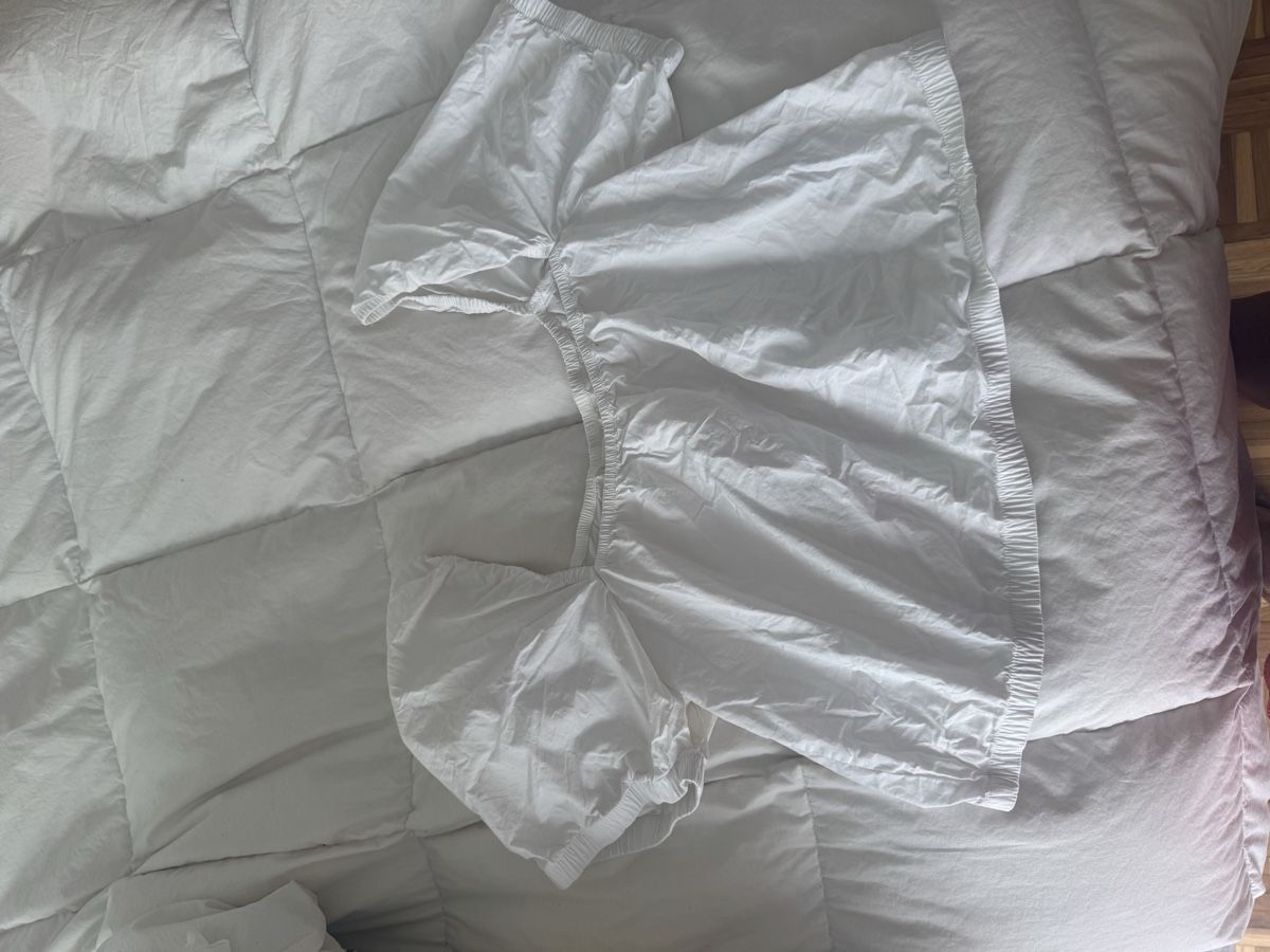 H&M Top: Haut blanc H&M taille L bon état – Usato da Genève venduto da lejardindesvetements