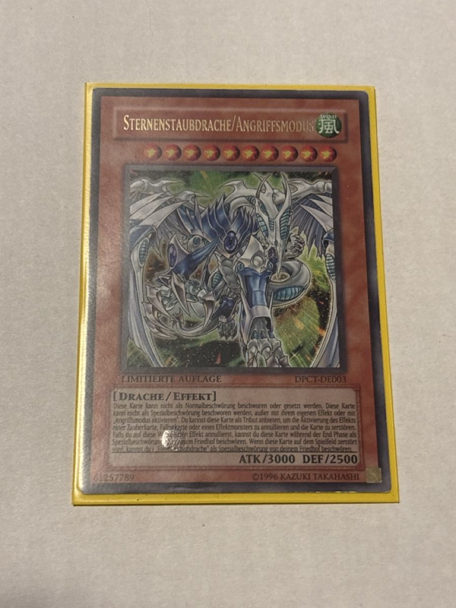 Yugioh Cartes à collectionner: Sternenstaubdrache/Angriffsmodus Limitierte Auflage DPCT – D'occasion à Speicherschwendi par YugisKartenKammer