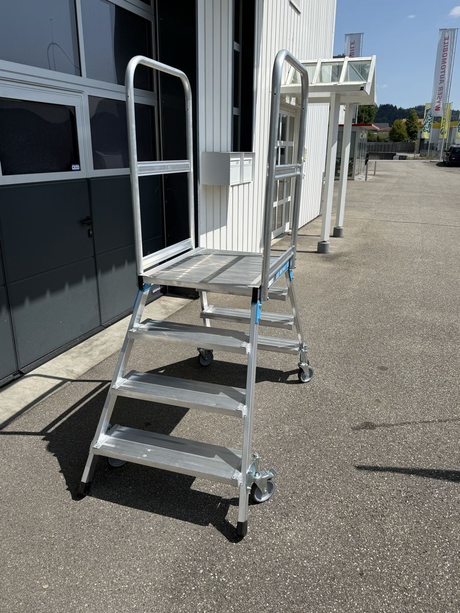 Ponteggi: Zarges Plattformtreppe – Usato da Oftringen venduto da fah_6chf 1