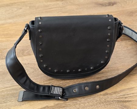 Tasche schwarz mit Nieten Damen Schultertasche