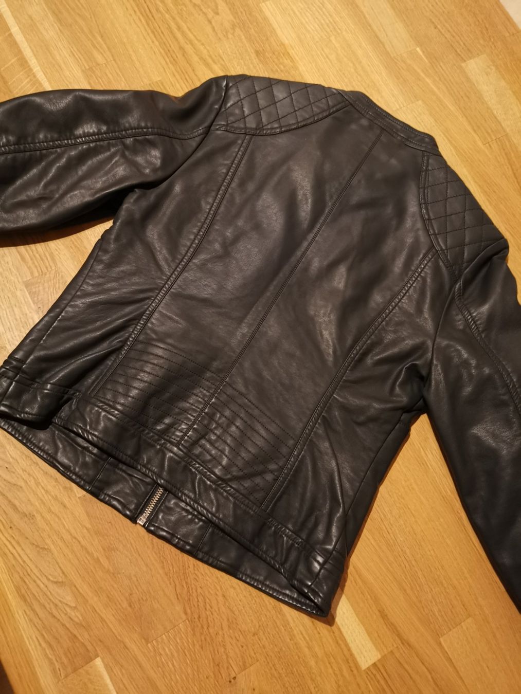Vestes: Lederjacke schwarz – Neuf (Voir description) à Selzach par Livia81 1
