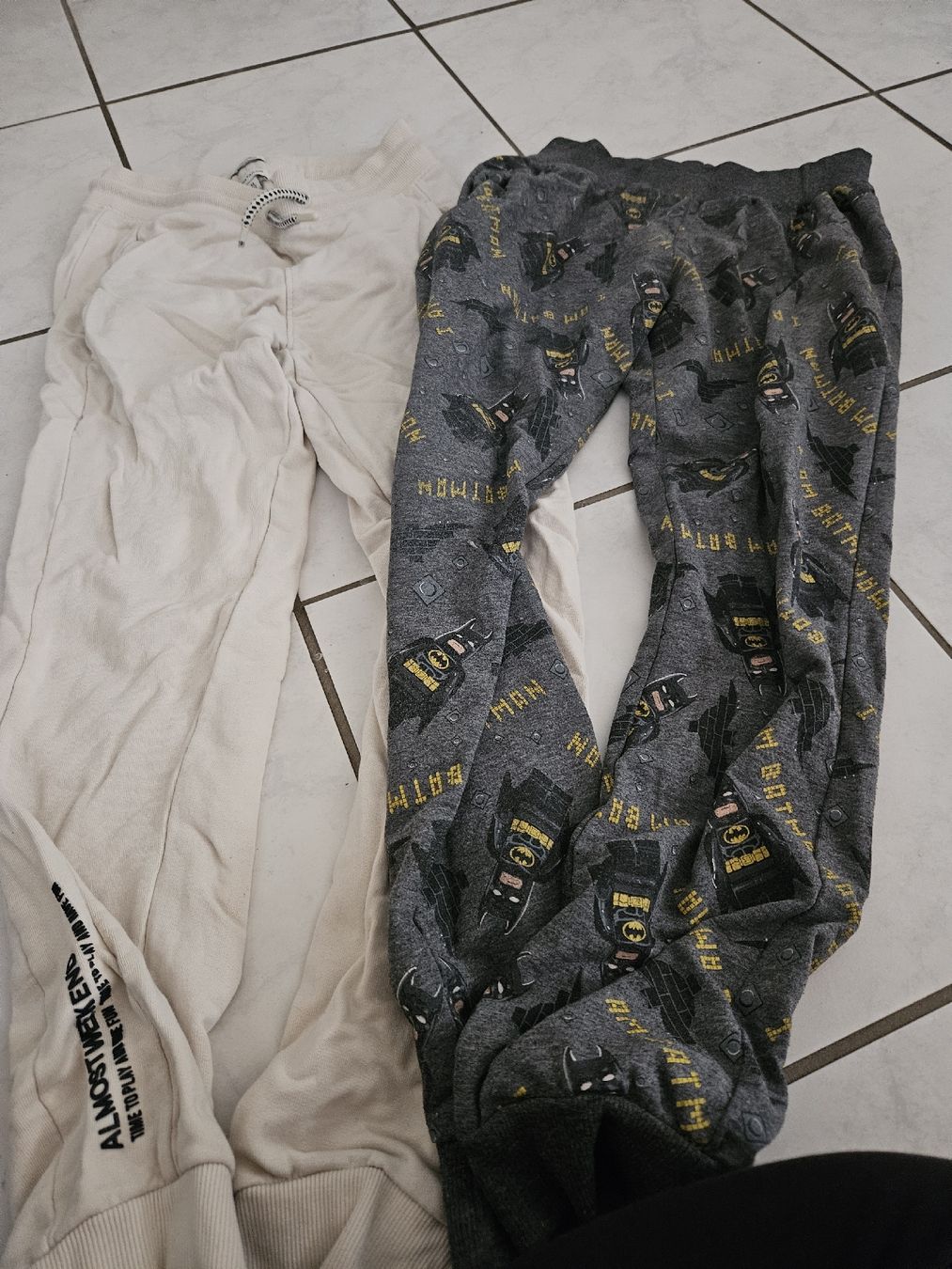 Pantalons: 5 Jogginghosen – D'occasion à Pfaffnau par sim_6rqw 2