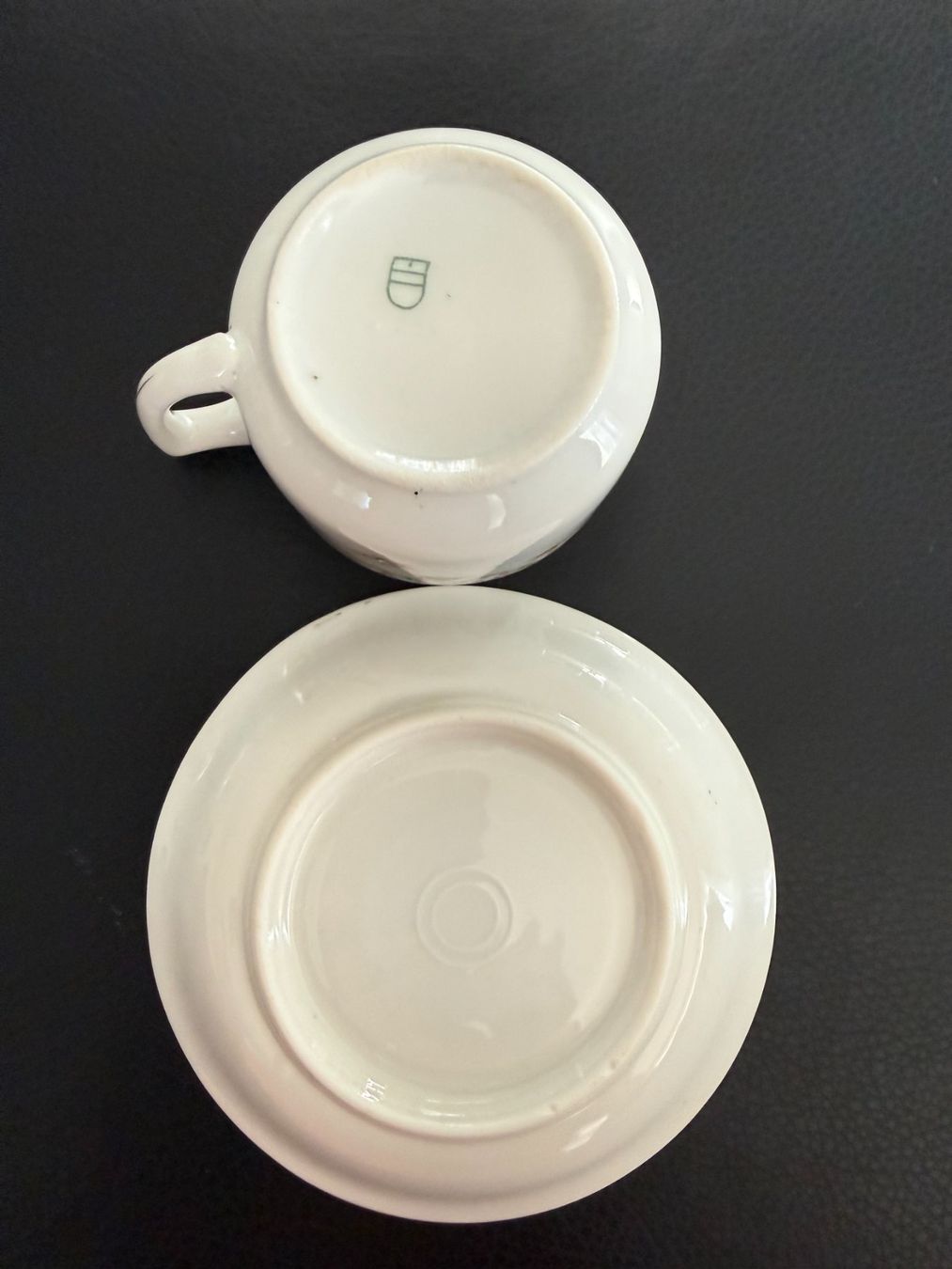 Tazze: ANTIKE  TASSE  MIT UNTERTASSE handbemalt – Usato da Subingen venduto da ArtBead 2
