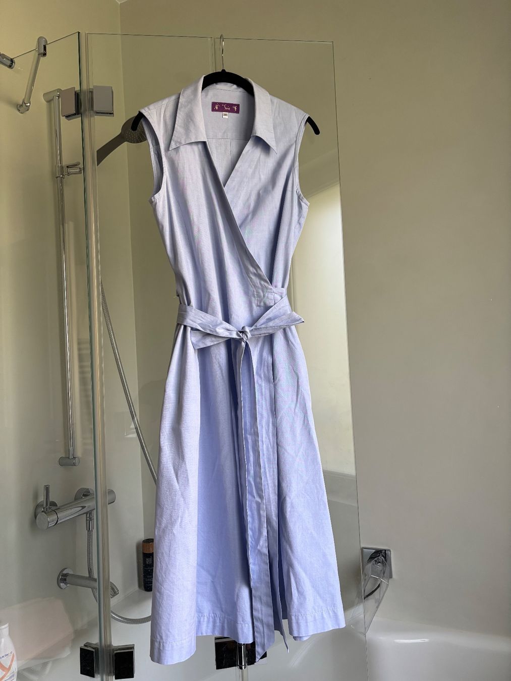 Ensoie Vestiti: En Soie Wickelkleid – Nuovo (secondo la descrizione) da Zürich venduto da Flo021000