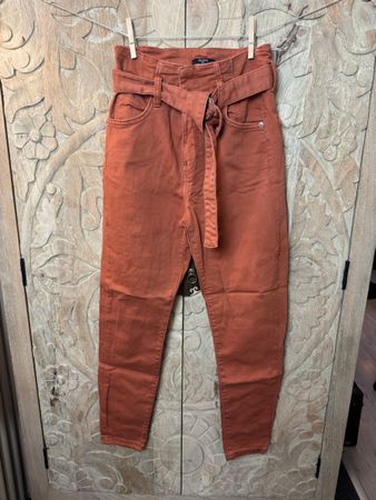 High Waist Jeans von Bershka Terracotta-Orange - 36