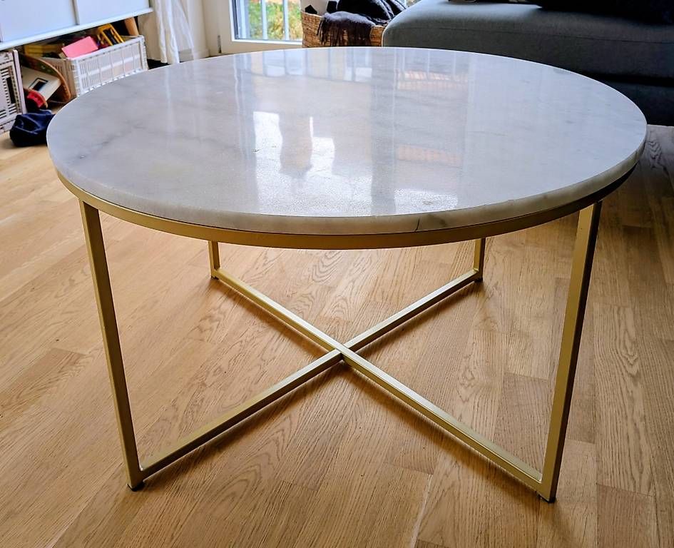 Tavoli: Couchtisch mit heller Marmorplatte – Usato da Zürich venduto da Winterkate 2