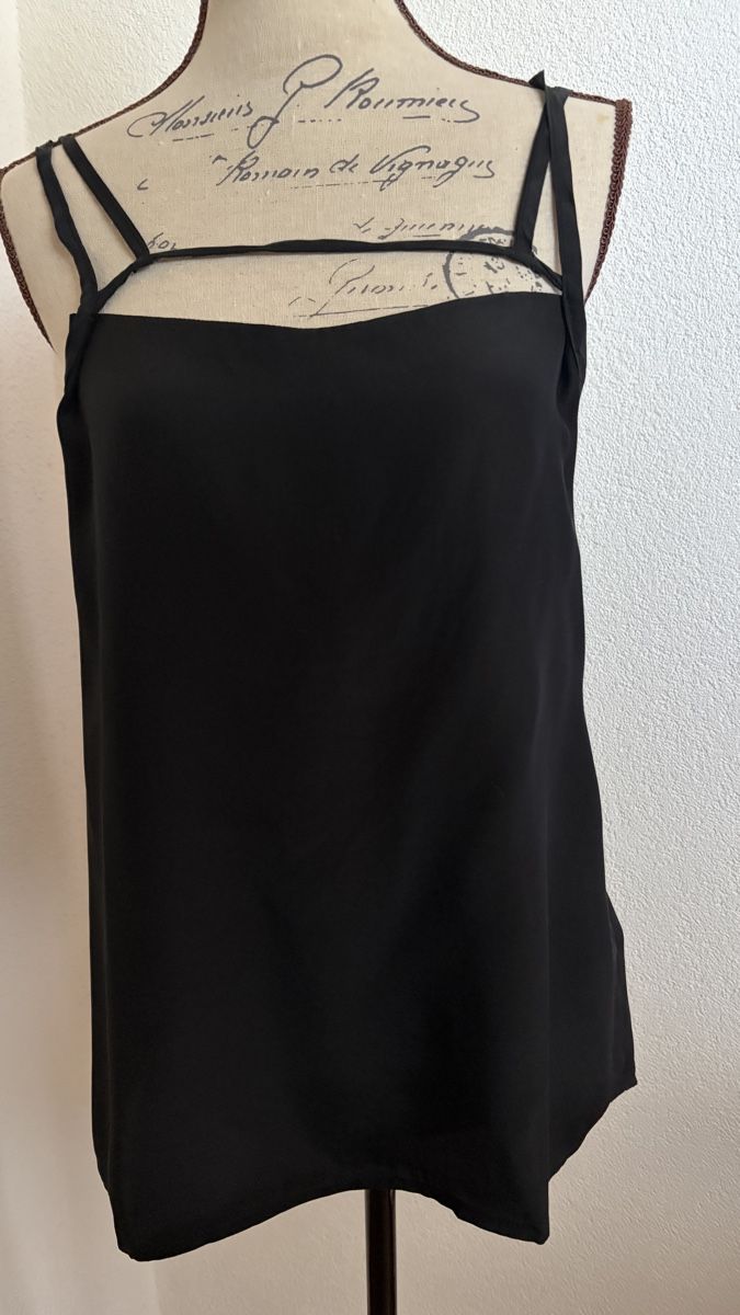 Tops: Débardeur noir 100% soie taille 4 – Neu und originalverpackt aus Romont FR von jeanne110 1