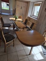Table à rallonges et 6 chaises