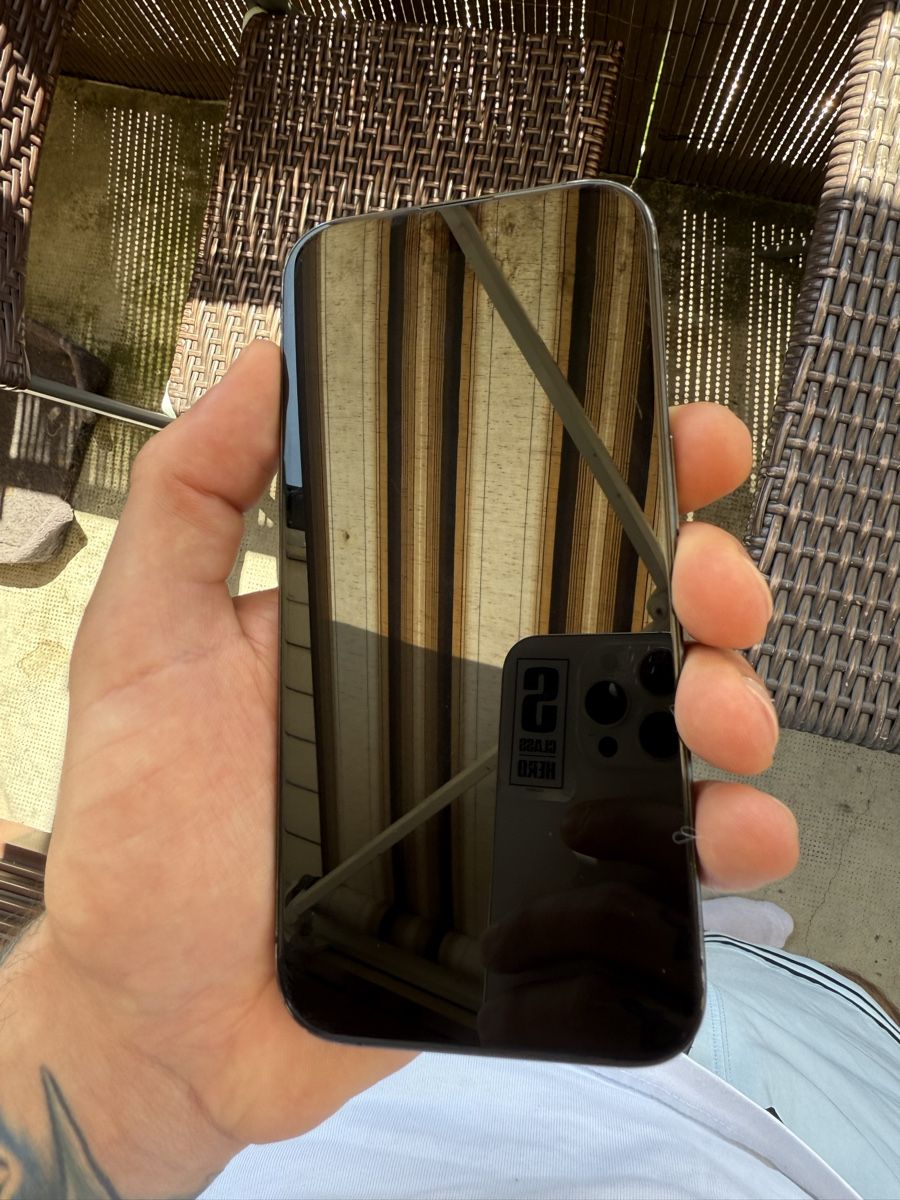Apple Portables: iPhone 15 pro – Neuf (Voir description) à Lausanne par Qwent28 3