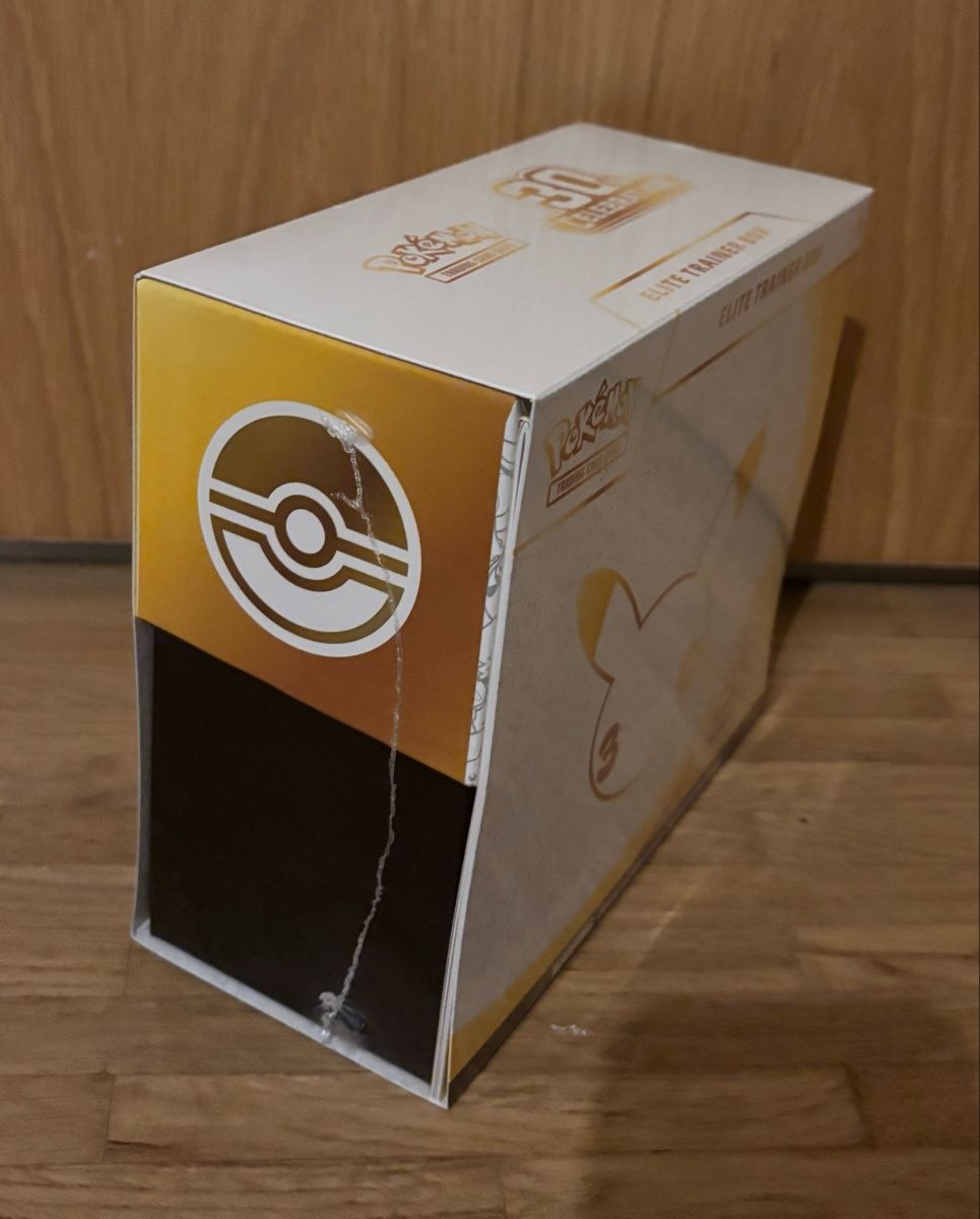 Pokémon Cartes à collectionner: Coffret Pokémon Elite Trainer Box 30th – Neuf (Voir description) à Grand-Lancy par Mario64 2