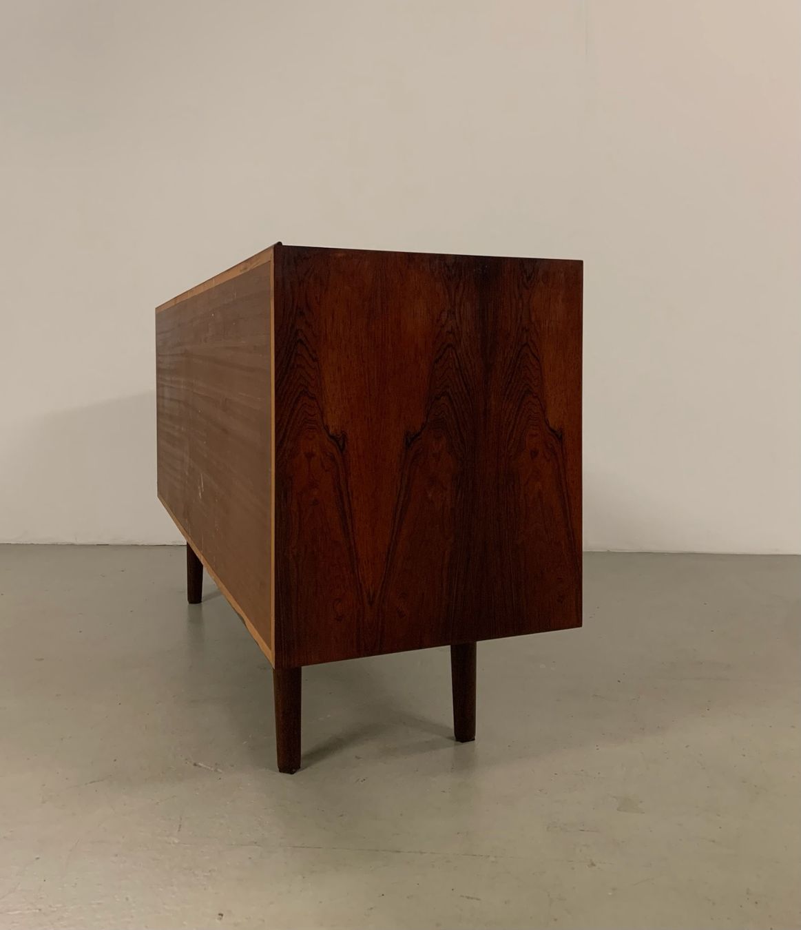 Cassettiere: Sideboard MidCentury Palisander Denmark Hornslet 60s – Usato da Basel venduto da MidMod20C 7
