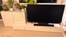 Weisses TV-Möbel / Sideboard 271 cm – viel Stauraum