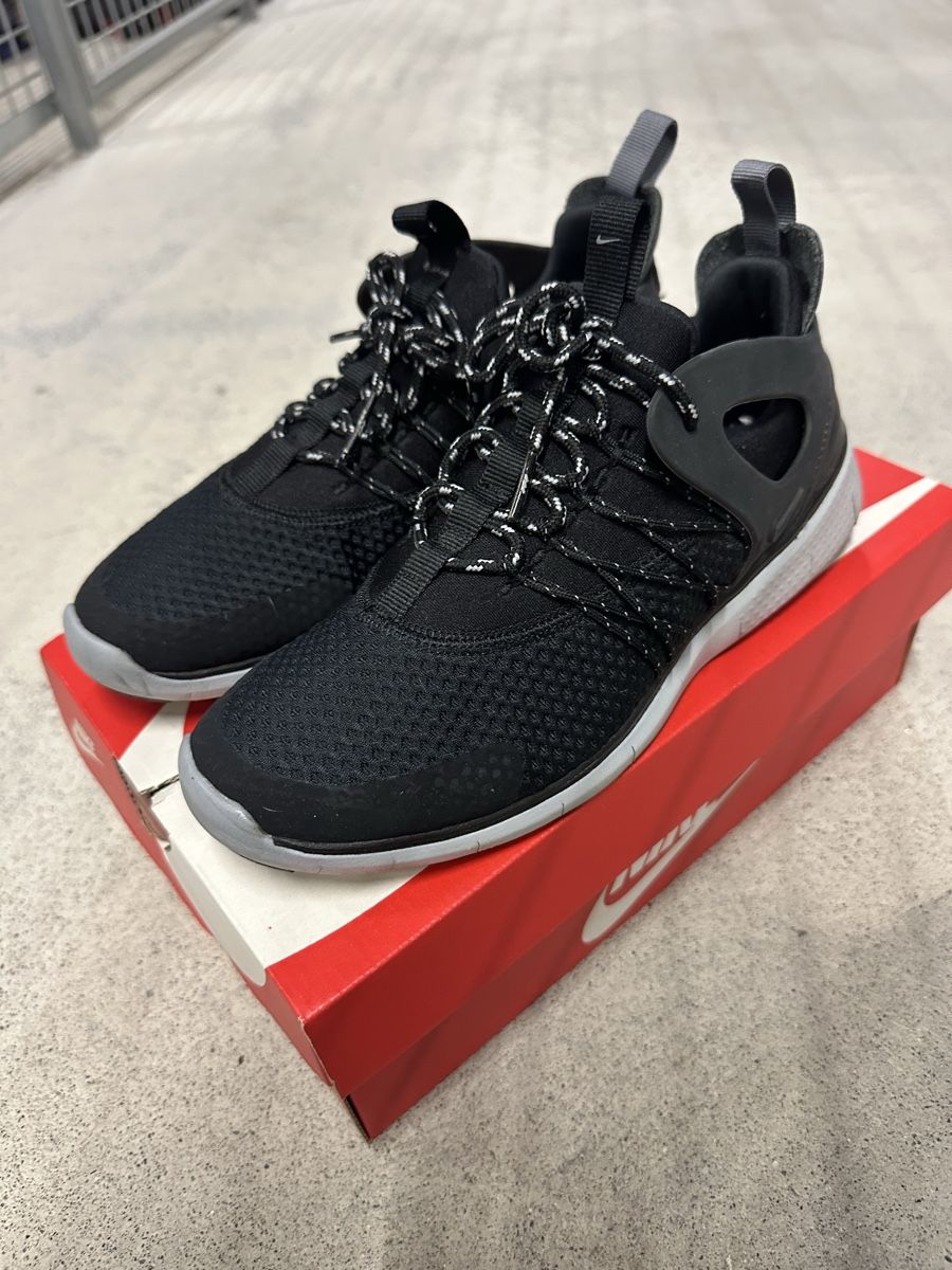 Nike Scarpe da donna: Burton Free Viritous Black Gr 37.5 – Usato da Niederlenz venduto da Shininglove 1