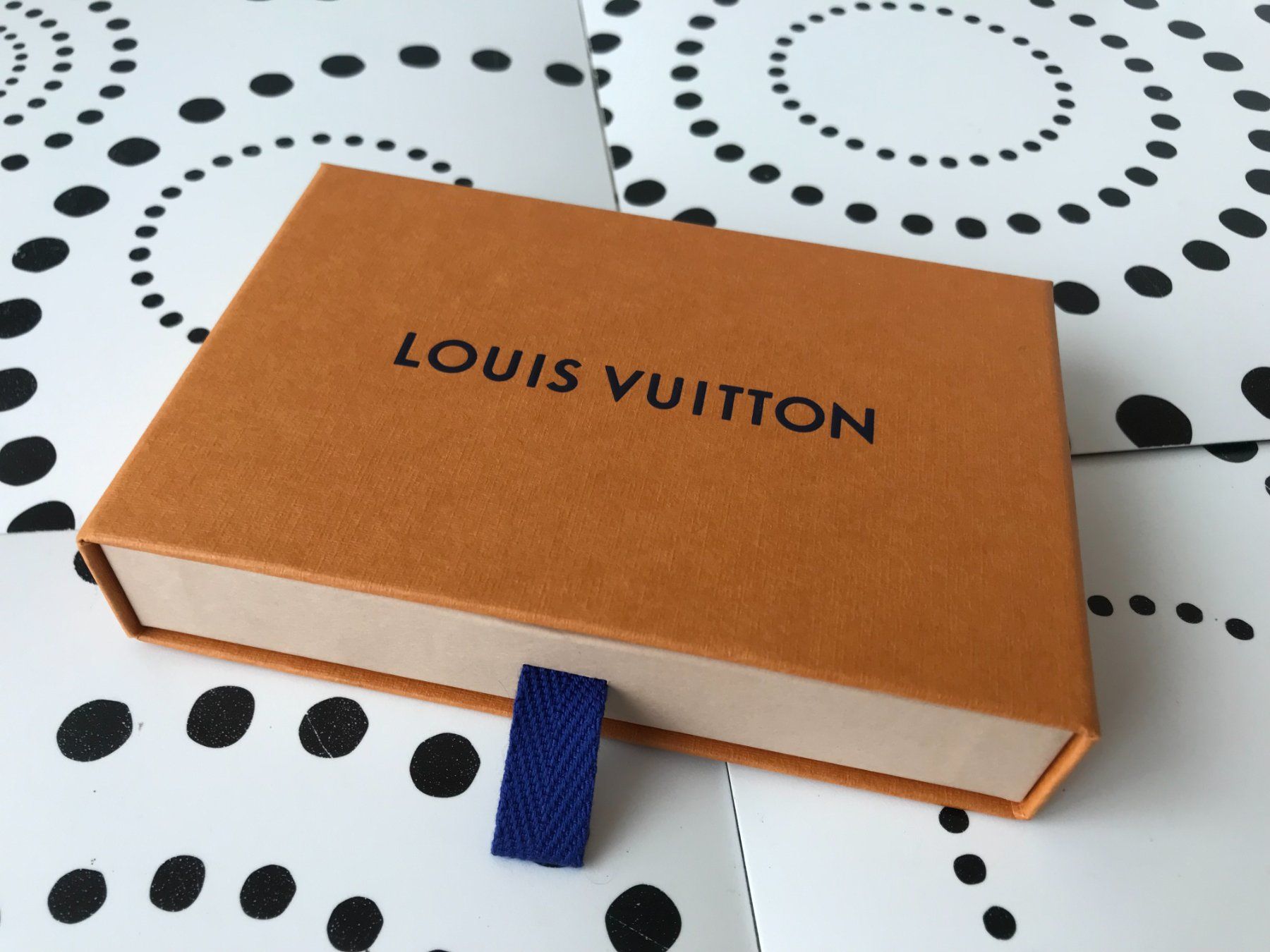 Louis Vuitton Altro in Decorazioni & Accessori: LOUIS VUITTON ORIGINAL - CARTON BOX CASE - TOP !!! – Nuovo (secondo la descrizione) da Epalinges venduto da dream-watch 5