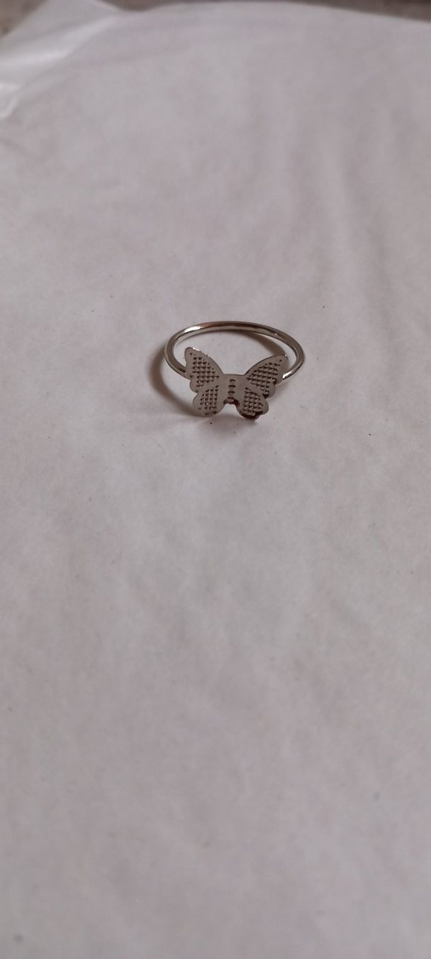 Anelli: *** Ring mit Schmetterling *** – Usato da Othmarsingen venduto da Leuchtturmlady 2
