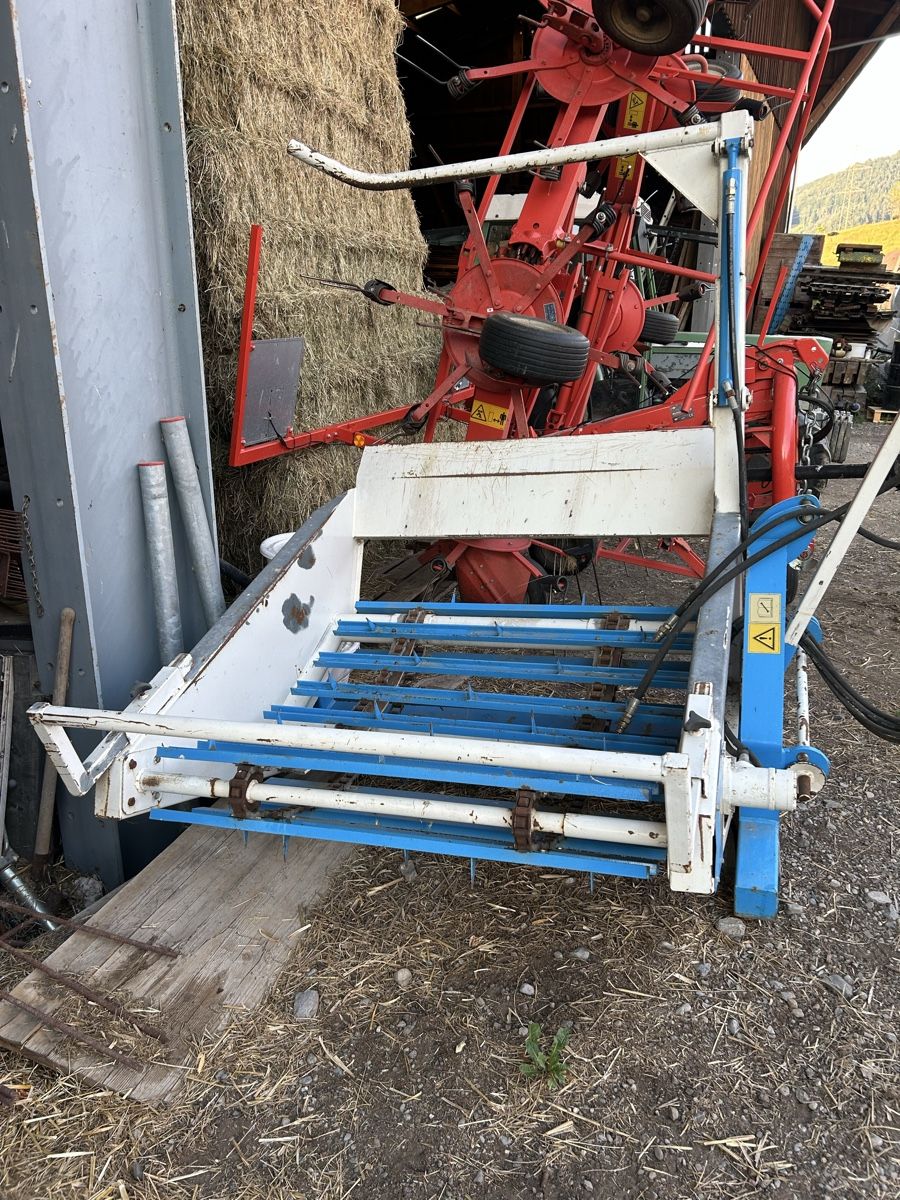 Tutte le macchine: Rundballenabwickler ballenabroller – Usato da bäretswil venduto da doser25 2