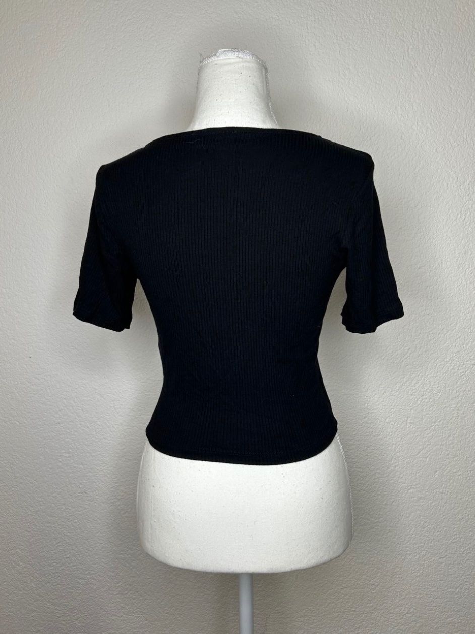 Weekday T-Shirts: Edited T-Shirt – Gebraucht aus St. Gallen von ann_llt9 2