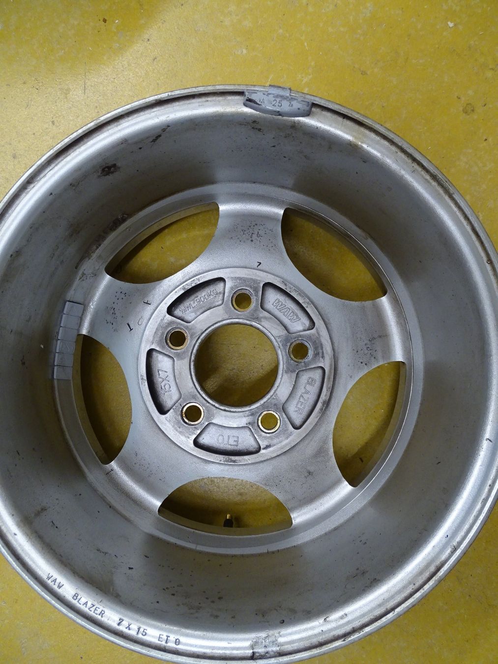 Cerchioni: Alu Felgen Jaguar Lochkreis 4 Stk – Usato da Bellikon venduto da Mastredo 4