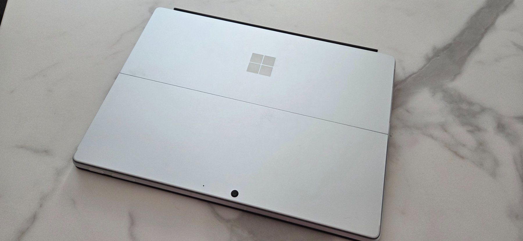 Microsoft Notebook: Microsoft Surface Pro 10 5G, 64GB, 1TB + Flex Keyboard + Pen – Usato da Horgen venduto da aiac0 1