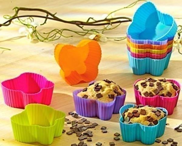 Backformen: 12x Silikon Muffin Formen Schmetterlinge Back Form backen – Neu und originalverpackt aus Langnau am Albis von Zauberw 1