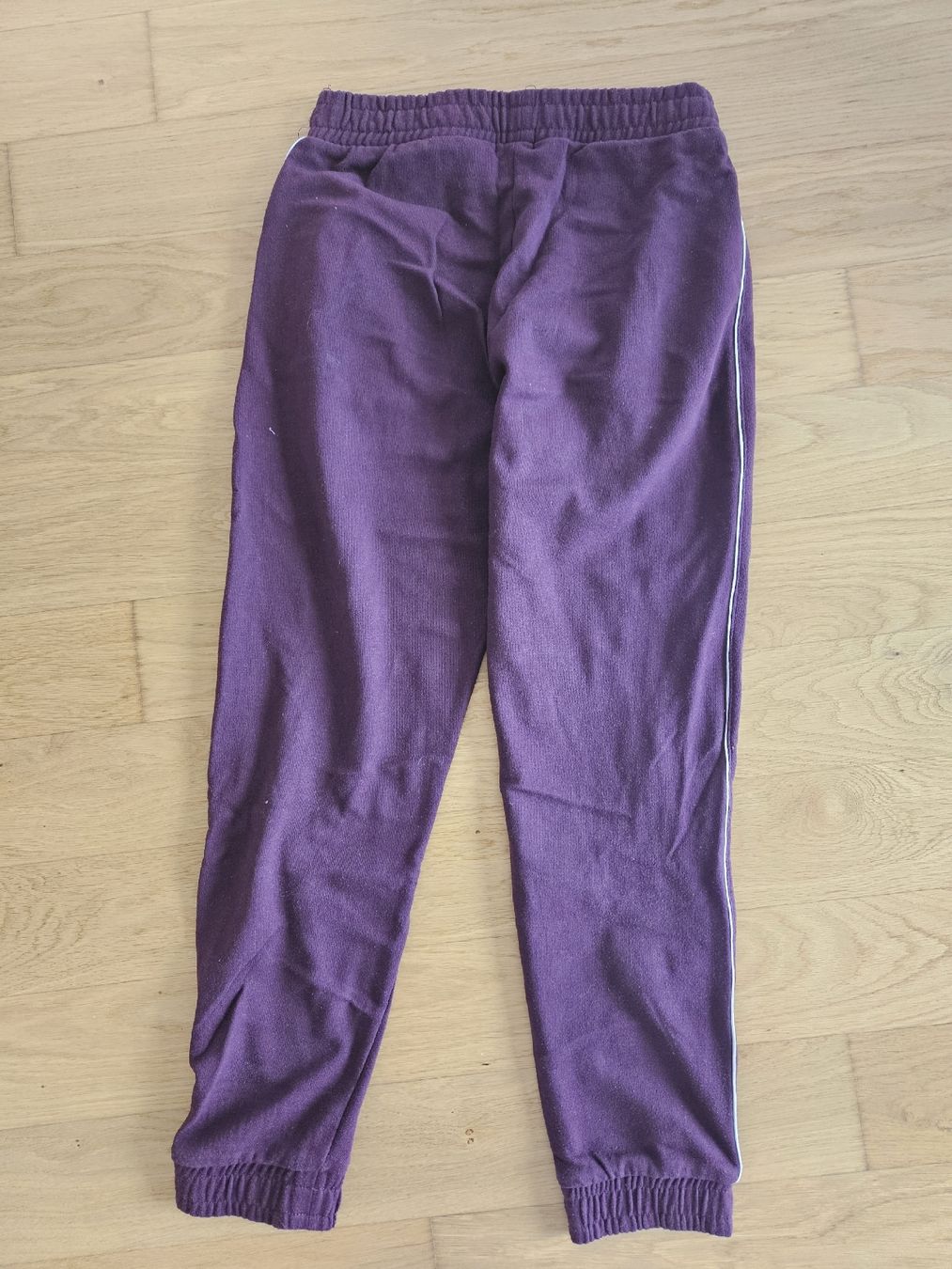 Hosen: Trainerhose, XS Lila mit Streifen - Top Zustand! – Gebraucht aus Abtwil AG von Ayline.a8 3