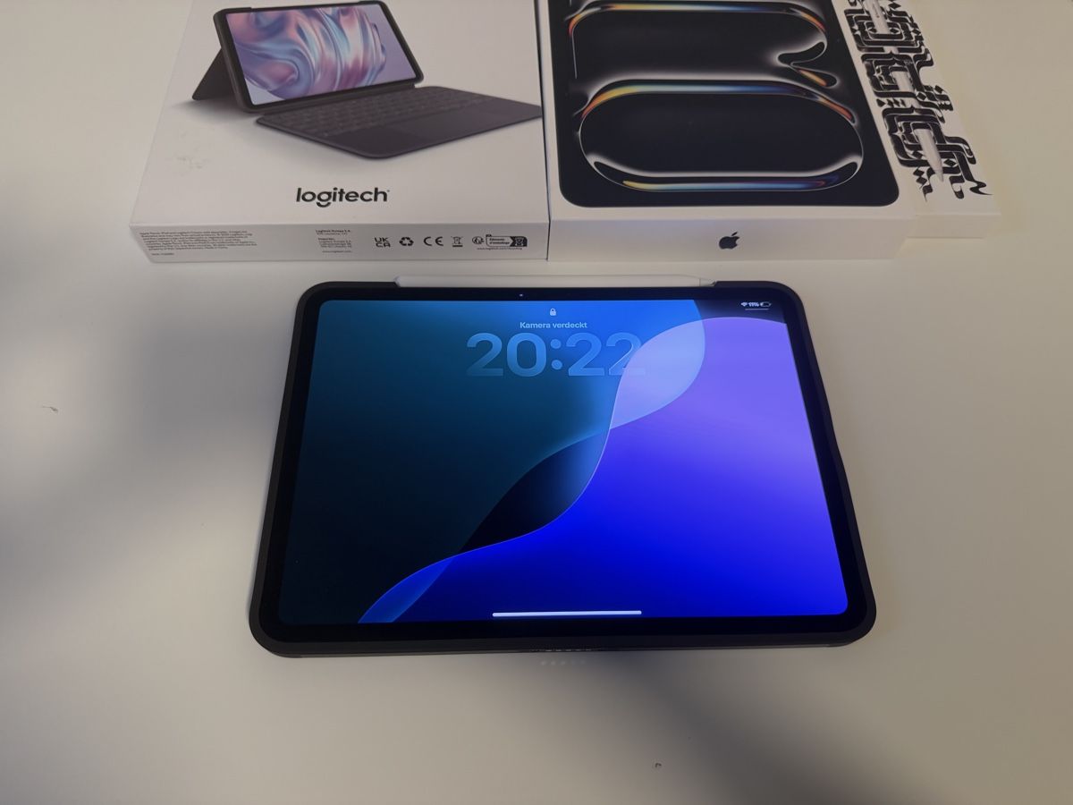 Apple Tablettes PC: iPad Pro M4(256GB Wifi) + Logitech Combo Case + Pencil Pro – D'occasion à Zürich par arvinmarlon11 2