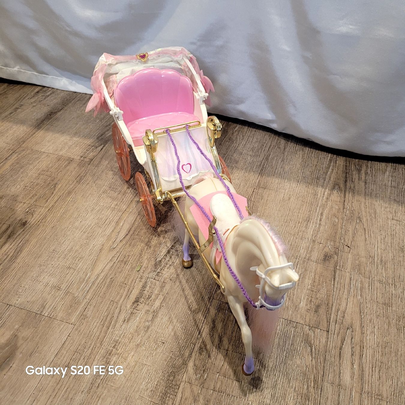 Giocattoli: Barbie Pferd Zauberherzchen mit Kutsche – Usato da Niederbuchsiten venduto da klengyel 6