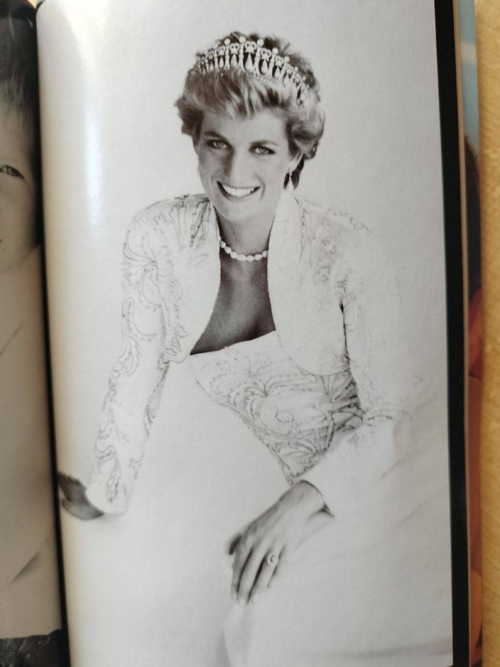 Libri: Prinzessin Diana Buch von 1992 – Usato da Schwanden Sigrisw venduto da len_9yqg 8