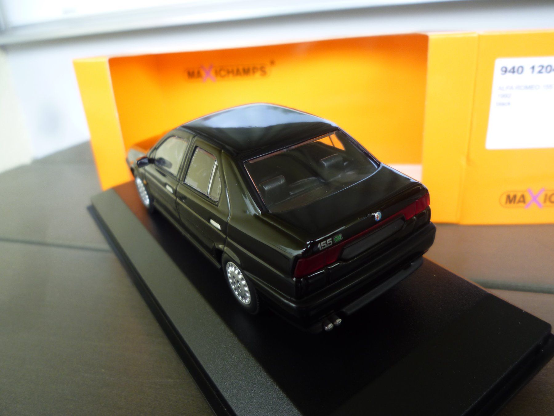 Alfa Romeo Modellini d'auto: Alfa Romeo 155 (1992) – Nuovo e nell'imballaggio originale da Flawil venduto da Imperiosud 3