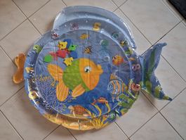 Wasserspielmatte Fischform mit Wasserfüllung Kinderspielzeug
