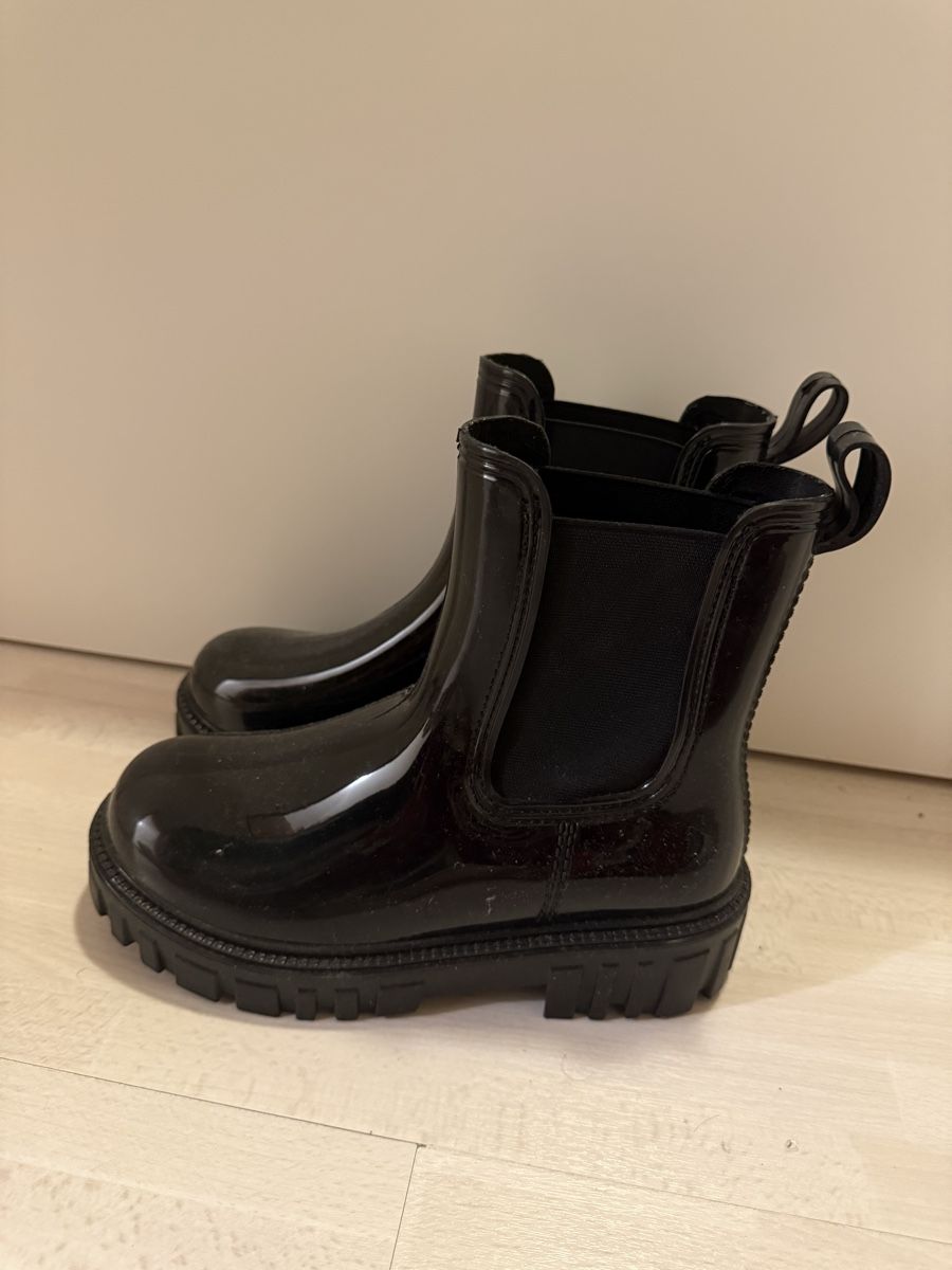 Sonstige antike Technik & Geräte: Black Chelsea Boots Size 37 – Neu (gemäss Beschreibung) aus Baar von luc_6ddm