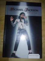 Michael Jackson: King of Pop - Biografie (English)    ©'2010
