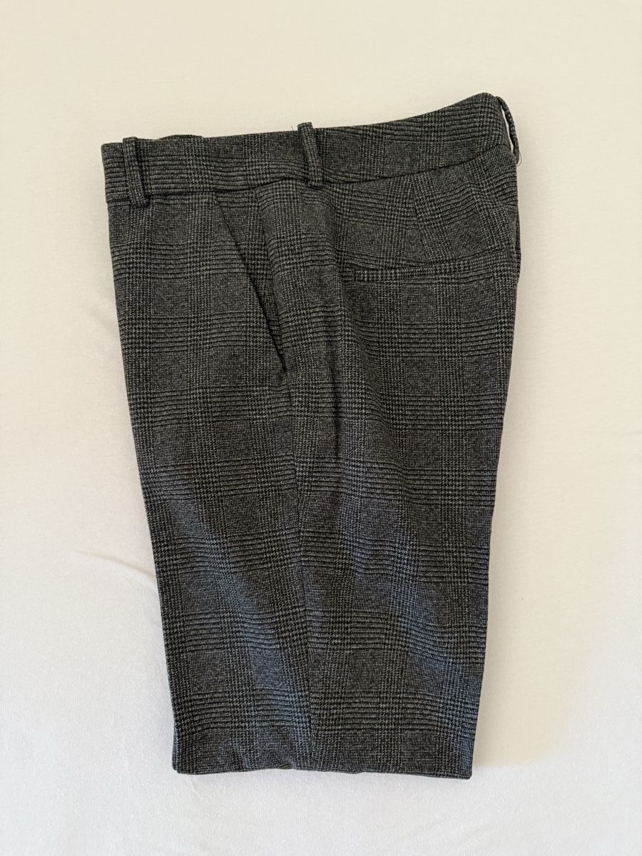 Zara Hosen: Zara grey trousers T-38 – Gebraucht aus Epalinges von Lily2006 1
