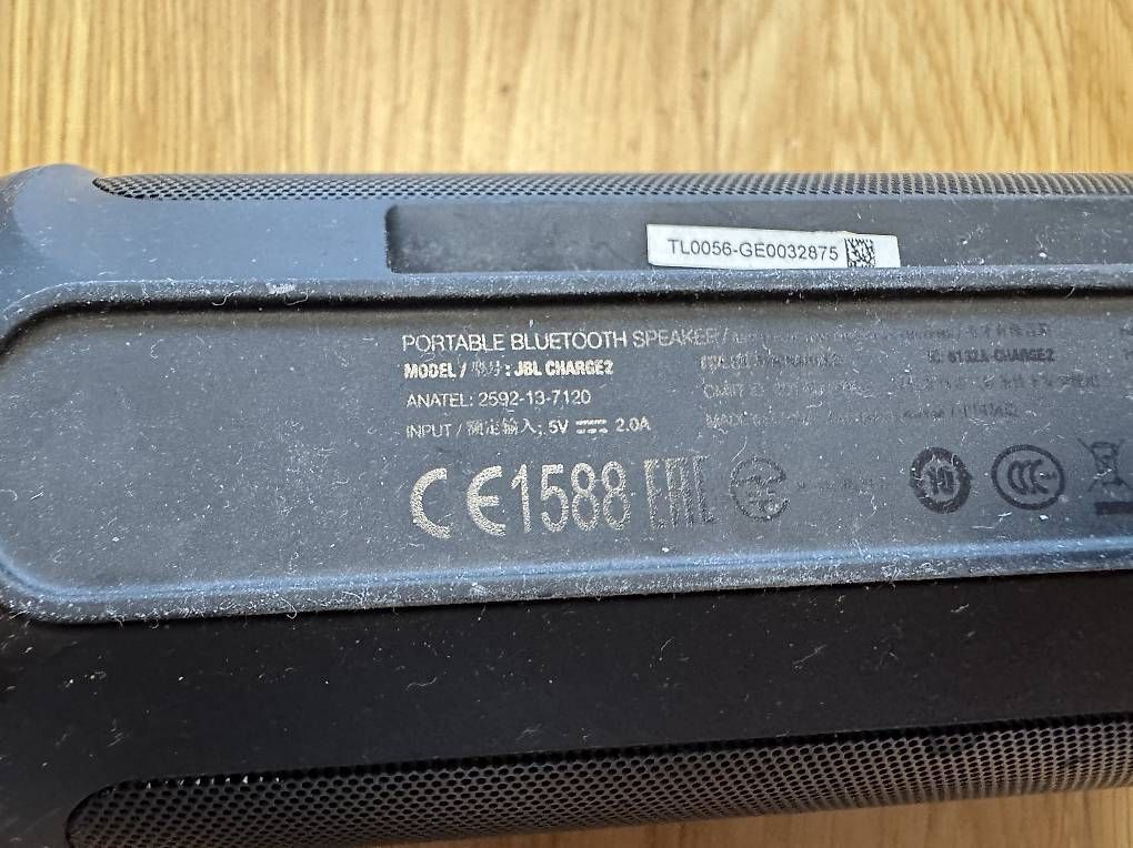 Lautsprecher: JBL Charge 2 Bluetooth Lautsprecher Schwarz – Gebraucht aus Zug von jonasg 3