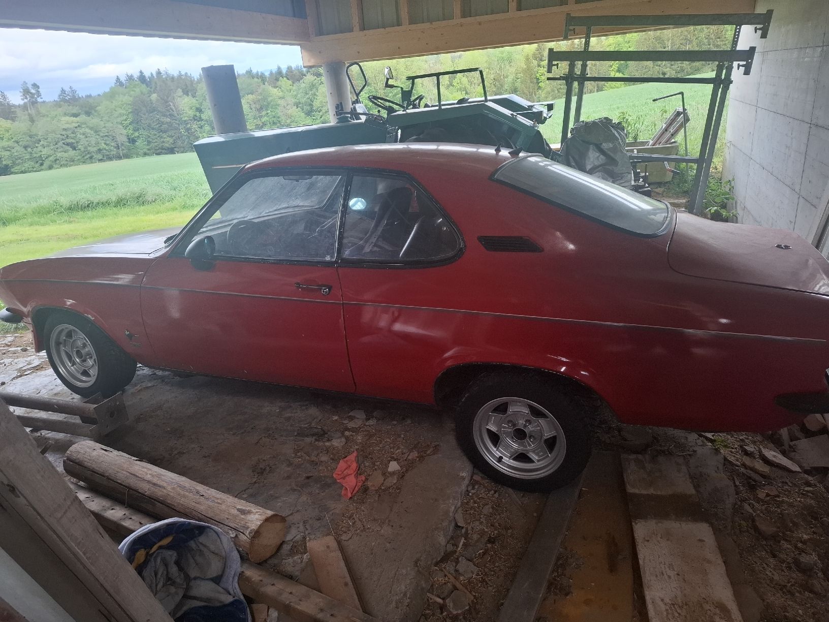 Opel Automobili: Opel Manta – Difettoso da Torny-le-Grand venduto da Ric979 1