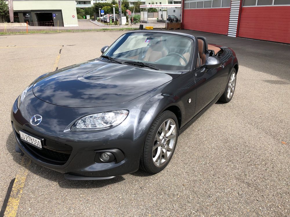 Mazda MX5. 1.8. Exclusive