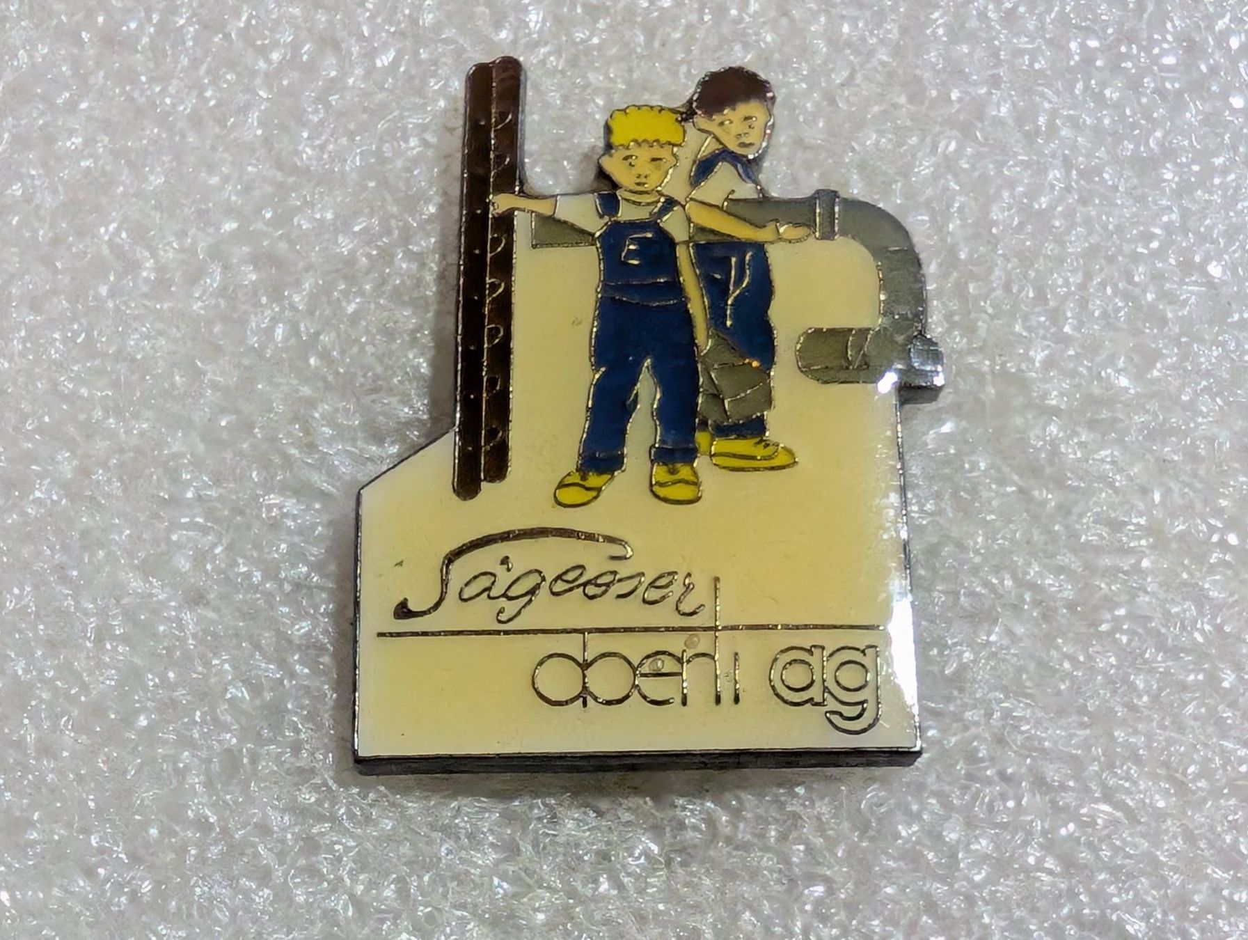 Placchette & Badge: Ansteckpin 200: Sägesser – Usato da Oppligen venduto da Pin-Fall-Shop